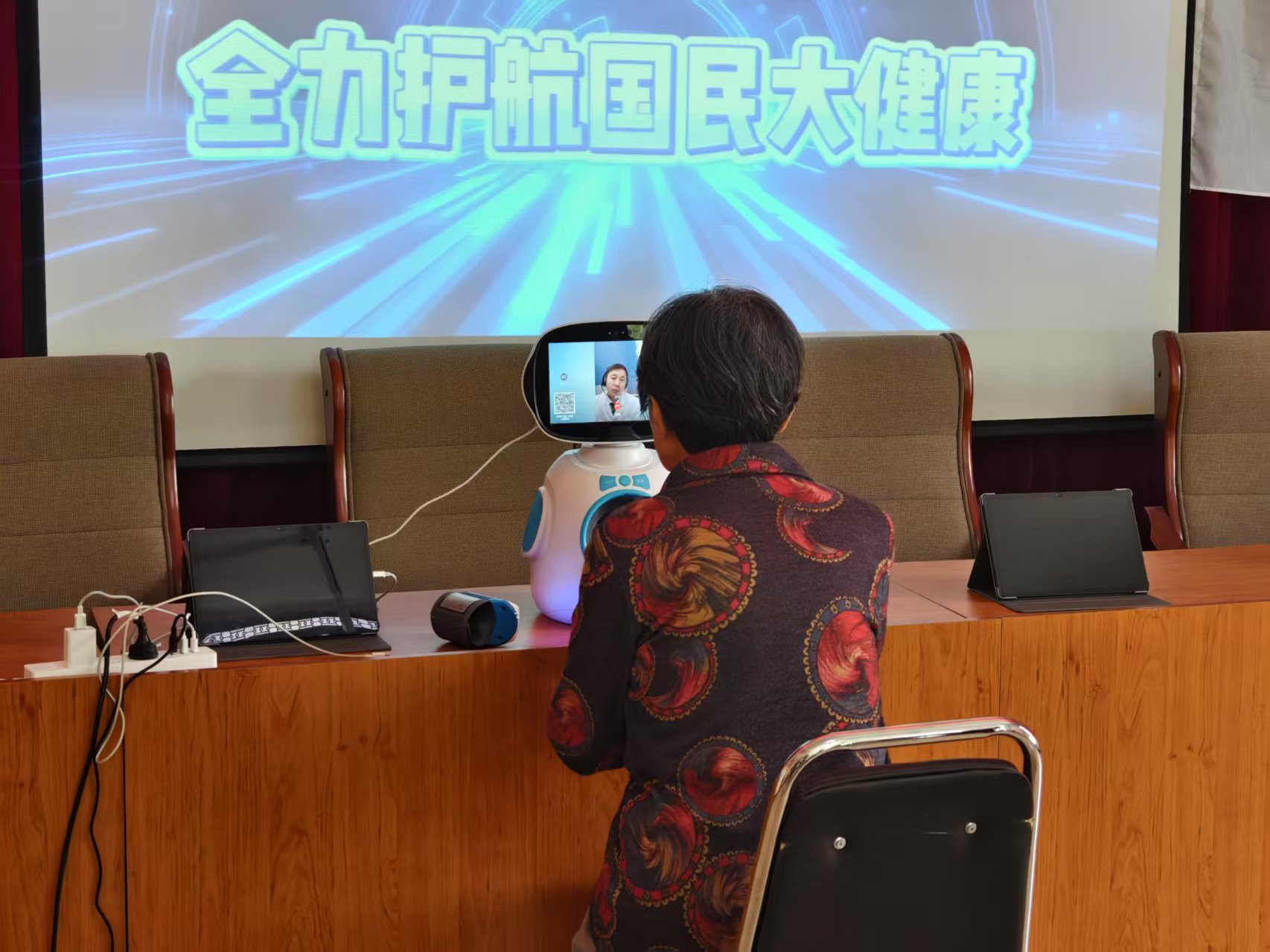 0f281ebd65a744808dceb5fd03fba0b9