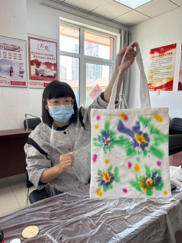 810f65027ae747b6a9921f89db4d12ed