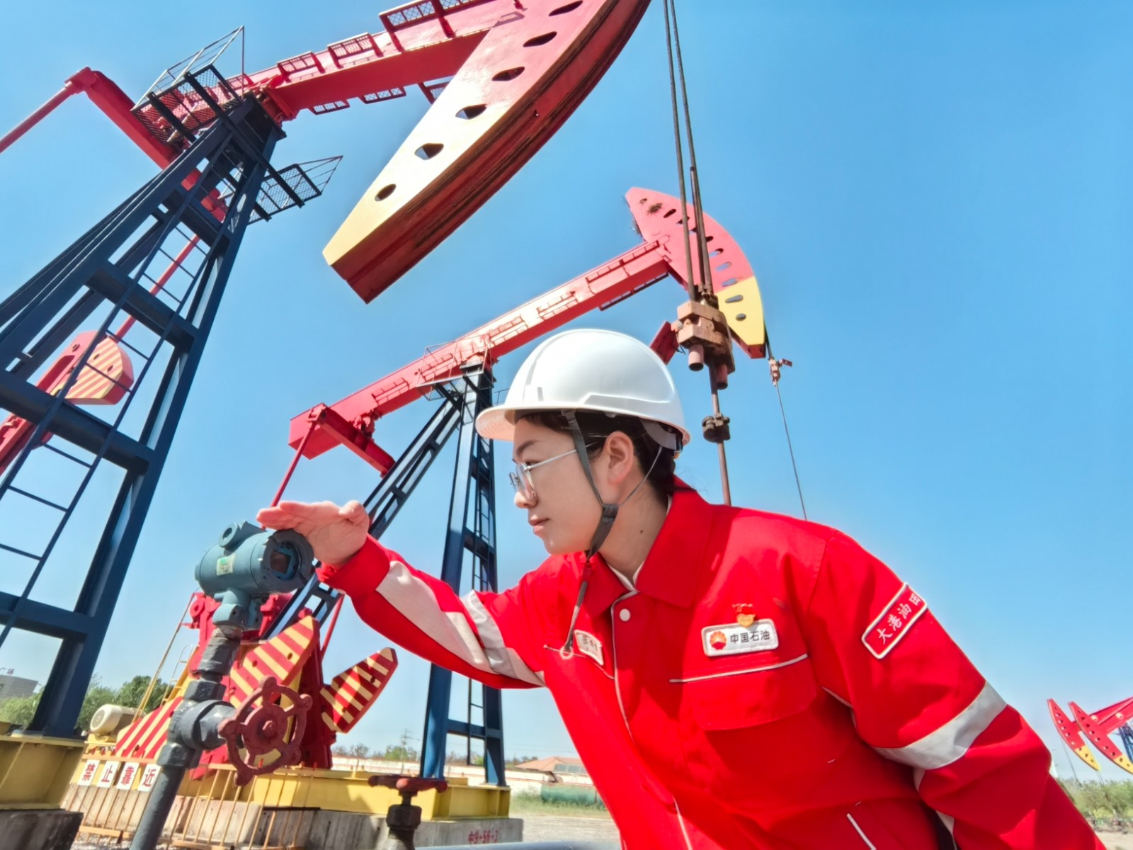 1749892044379013837.jpg 1749892044379013837.jpg