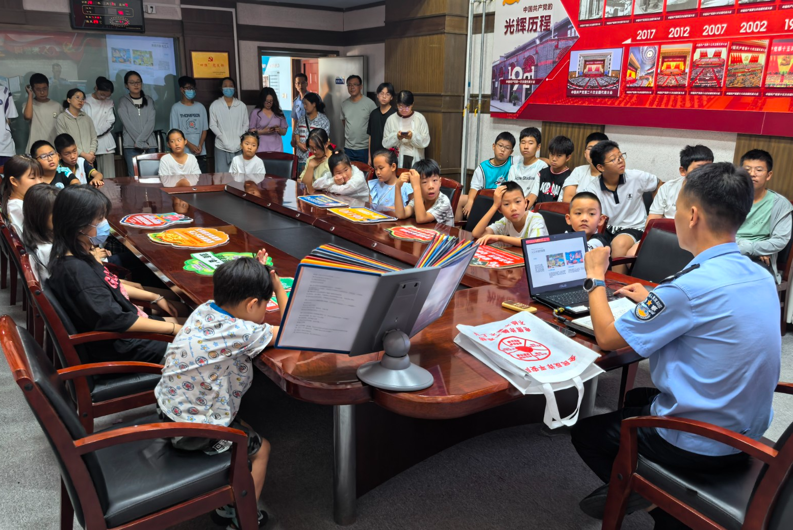 1752800444656010102.jpg 1752800444656010102.jpg