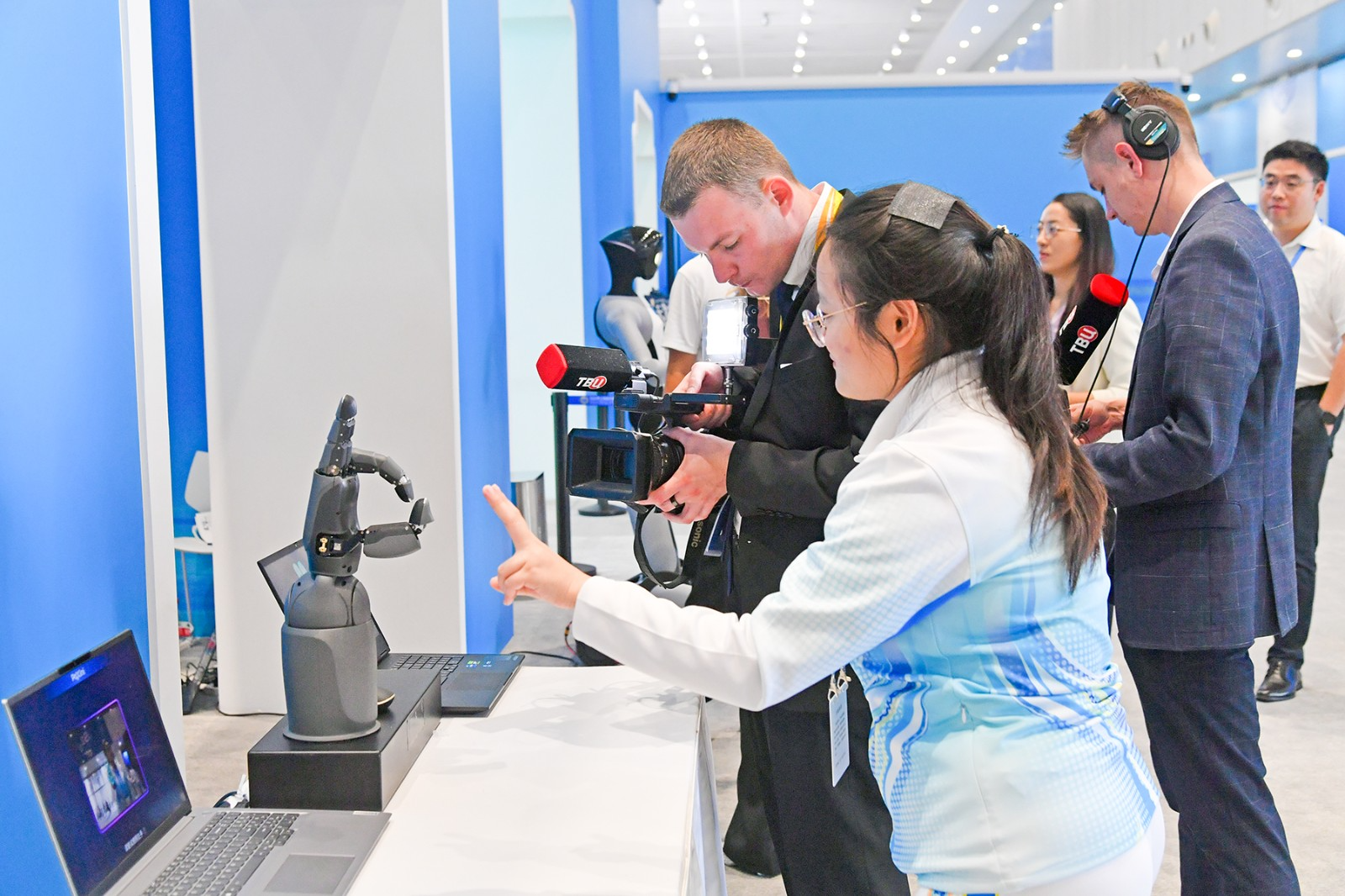 1756646405300067385.jpg 1756646405300067385.jpg