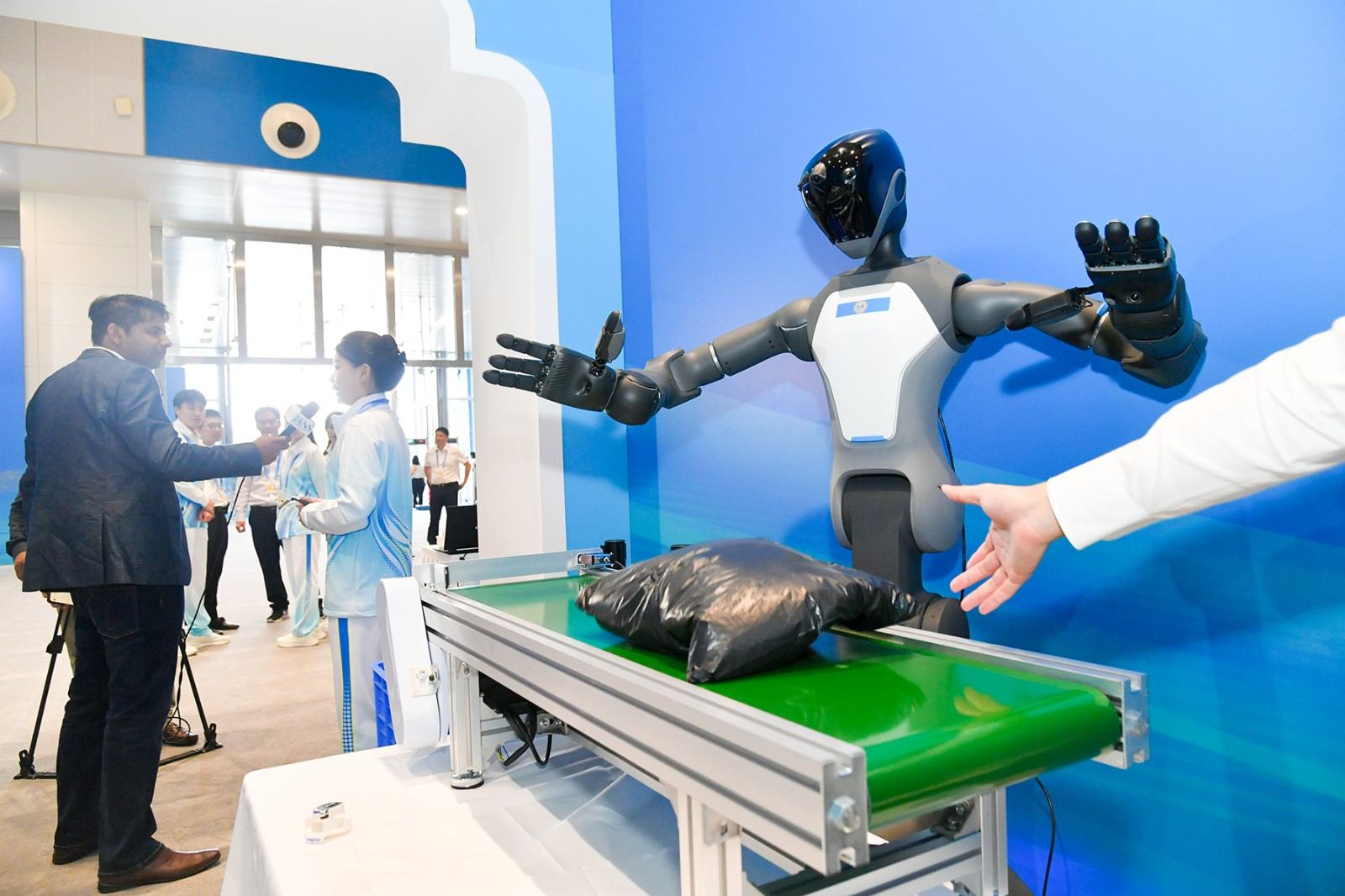 1756646329508019714.jpg 1756646329508019714.jpg