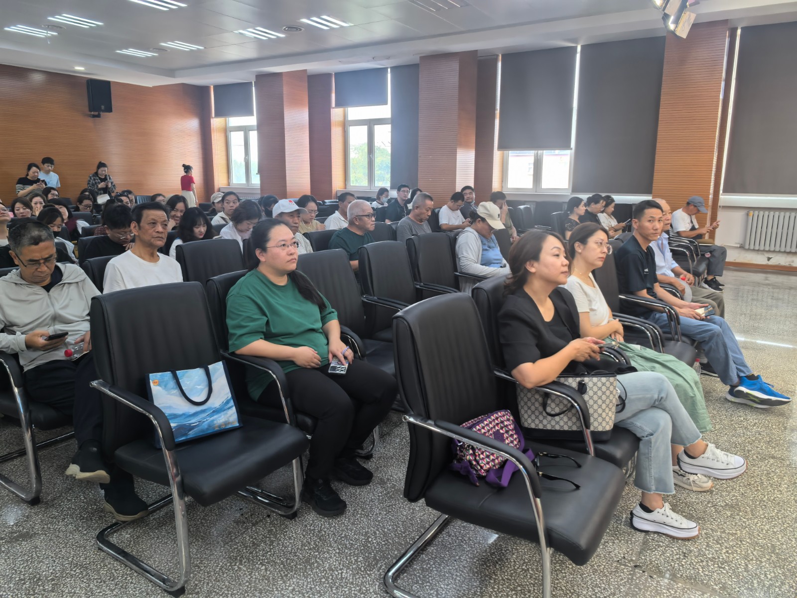 f010443632b949f1a9ca1bf0d5512102