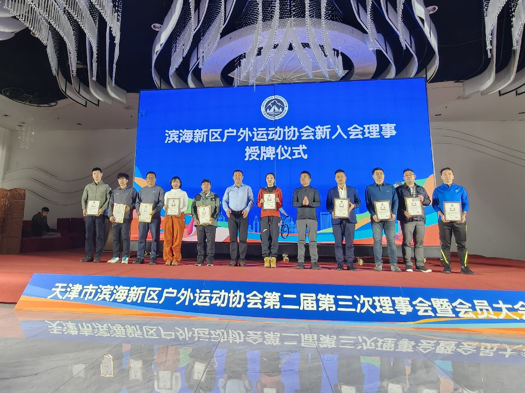 82cfba42175d49b5b6489193e9b933f0