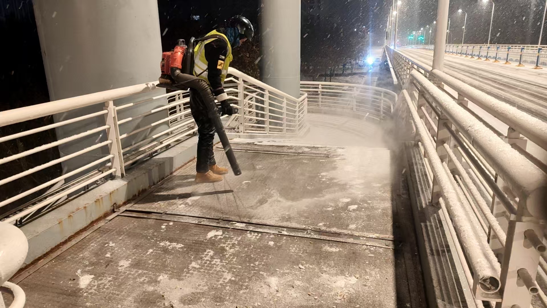 e0b9bc80d7b14b60b4af3837cecf8f87